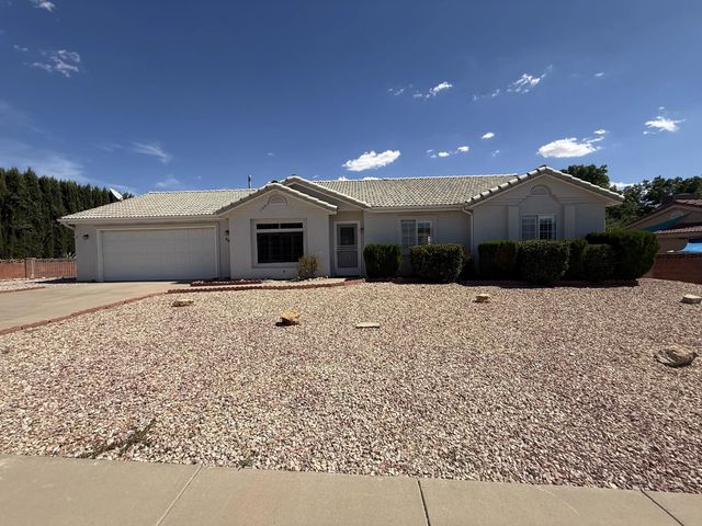 64 N 2000 E, St George