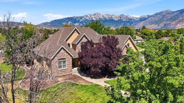 6640 W 9500 N, Highland