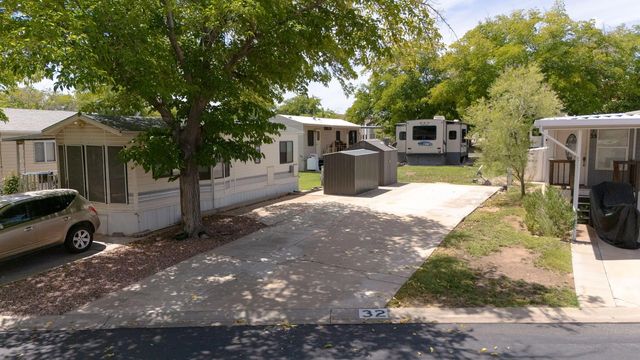 1150 W Red Hills Parkway 32, Washington