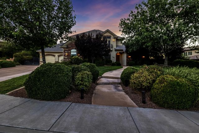 1396 S Lake Cir, St George