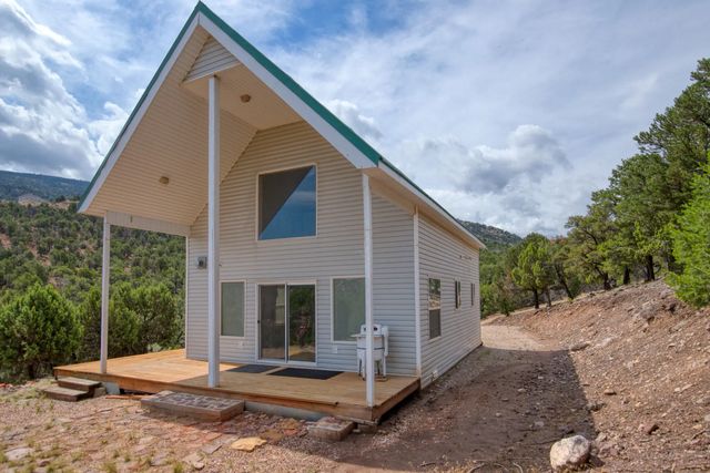 2502 W 1975 S, Parowan