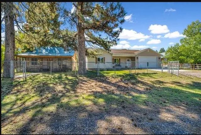 358 E Main St, Pine Valley