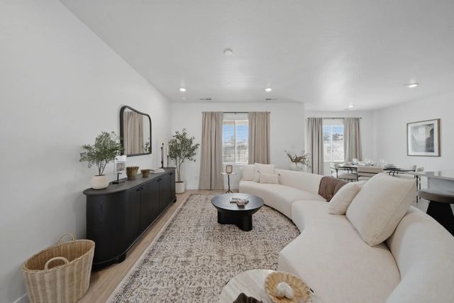 1727 S Viewcrest Dr #3158, Washington