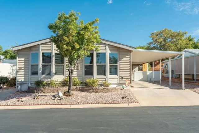 1526 N Dixie Downs Rd 33, St George