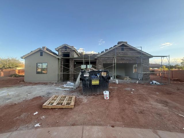 544 S Harmony Ave, Ivins