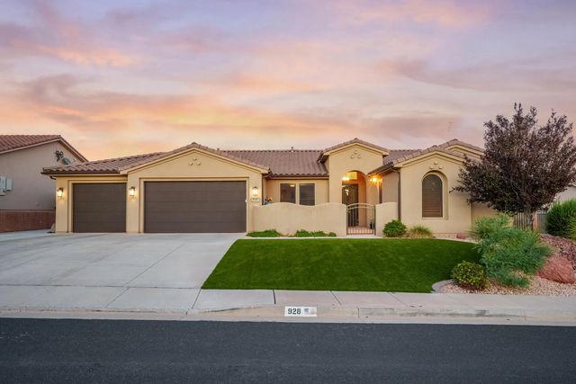 928 N Via Del Medio, Washington