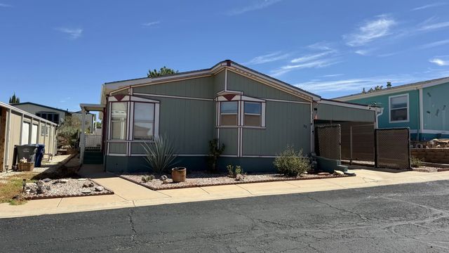 52 N 3950 W, Hurricane