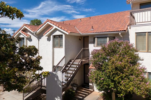 275 S Valley View Dr A-208, St George