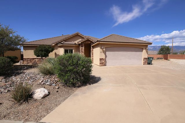 679 N 75 E, La Verkin