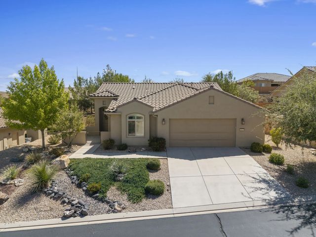 1327 Whitestone Dr, St George