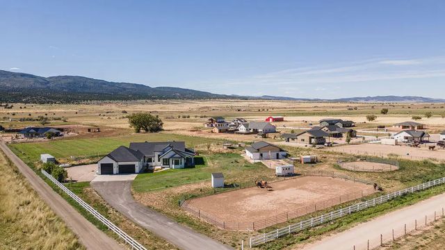452 W 25 N, Kanarraville