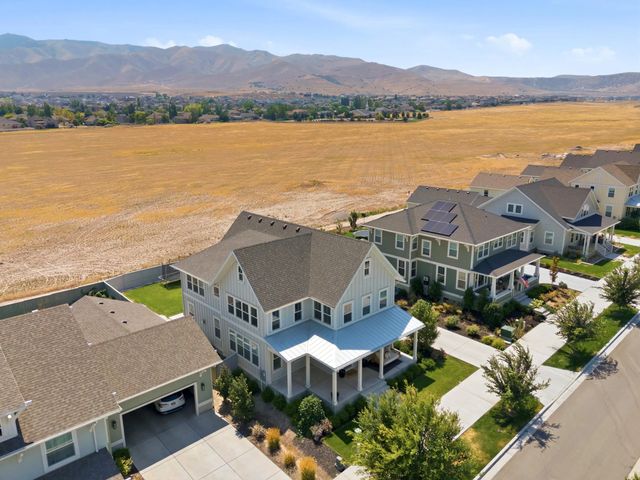 193 W Founders Blvd, Saratoga Springs