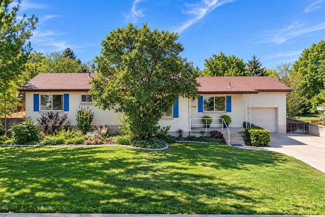 7320 S Chris Ln, Cottonwood Heights