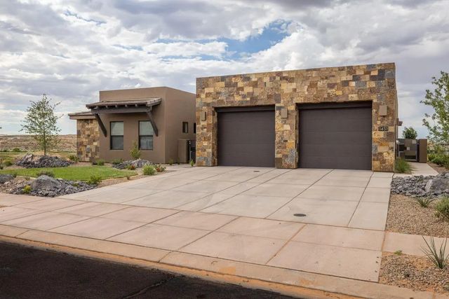 1451 W Shinnecock Cir, St George