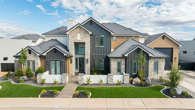 448 W Lamond Cir, Washington