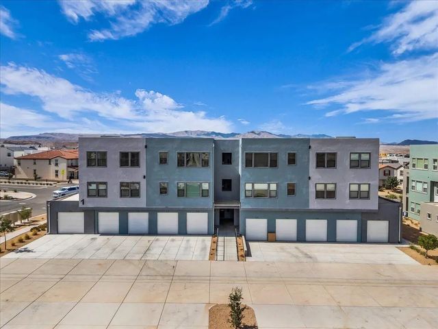 5599 S Carnelian Parkway 107, St George