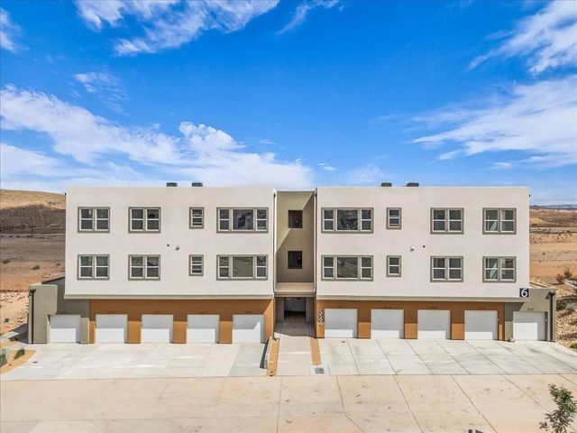 5599 S Carnelian Parkway 604, St George