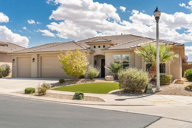 4185 S Sparrow Hawk Dr, St George