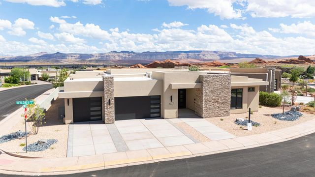 3227 S Drifting Dunes Ln, Hurricane