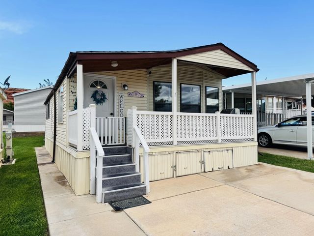 1150 W Red Hills Parkway #137, Washington