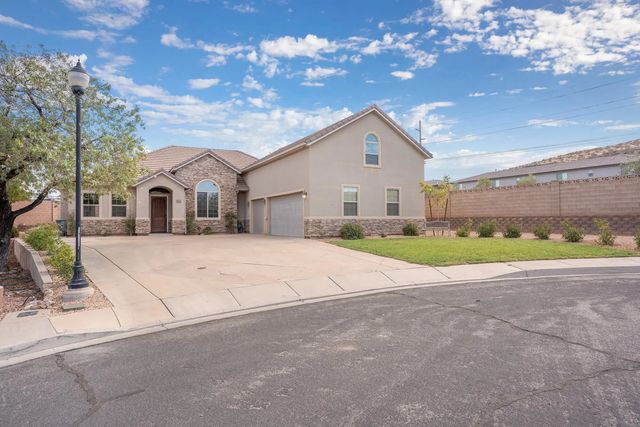 1463 E 3090 S Cir, St George