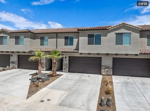1303 E Vista Roja Place, Washington