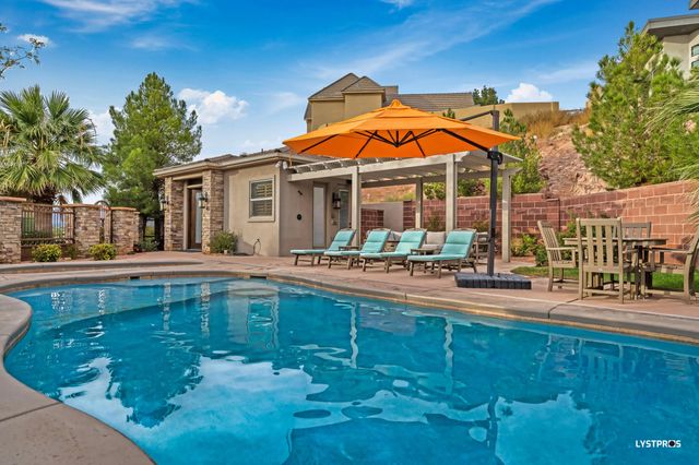 1210 W Indian Hills Dr 27, St George