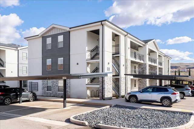 1167 E Telegraph St C201, Washington