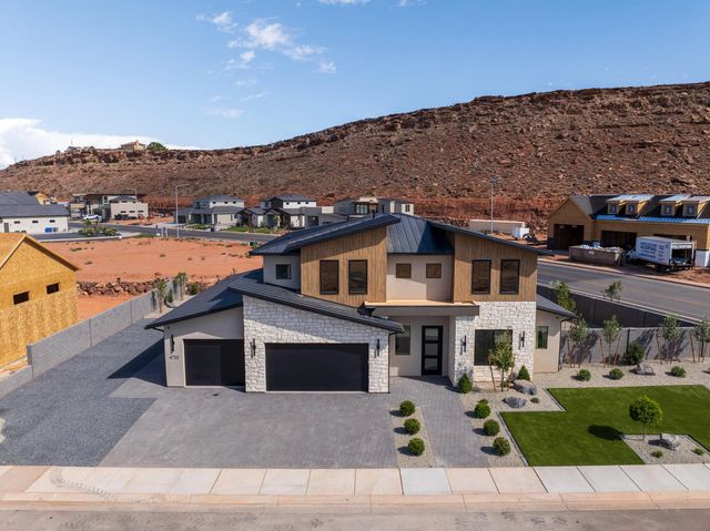 4733 S 380 E, Washington