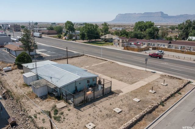 15 W Main St, Green River