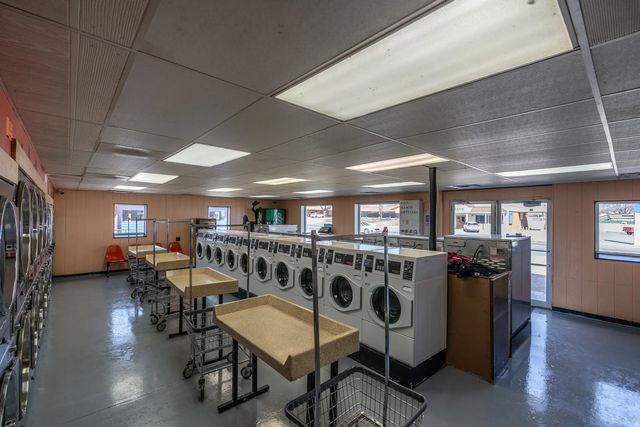 232 E Center St, Monticello