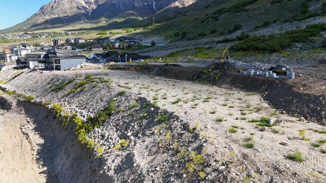 1484 E 3090 N 303, North Ogden