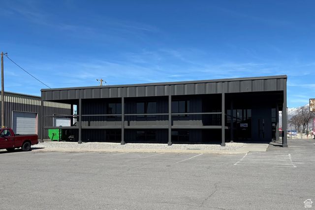 115 N Geneva Rd, Vineyard