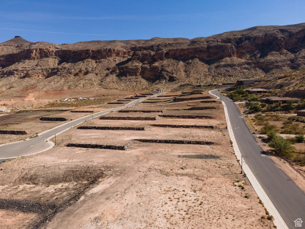 1082 W 3270 S 10, Hurricane