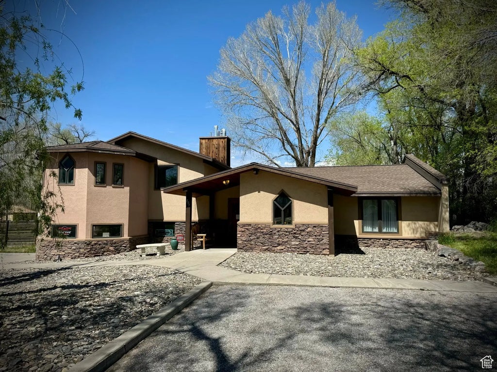 797 N Washington Blvd, Harrisville