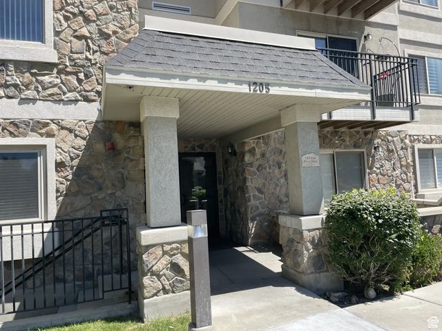 1205 E Privet Dr. Dr S 1-107, Cottonwood Heights