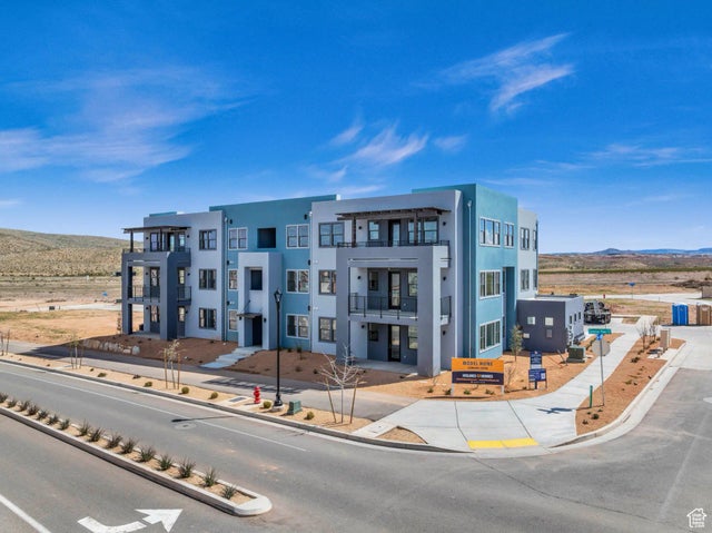 5599 S Carnelian Pkwy 201, St. George