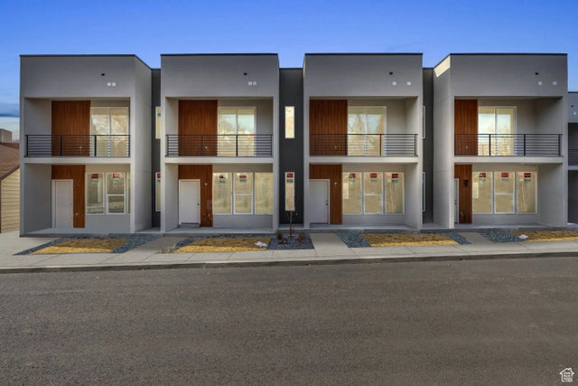 241 E Burch Creek Pl, South Ogden