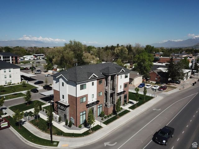 560 S Main St, Springville