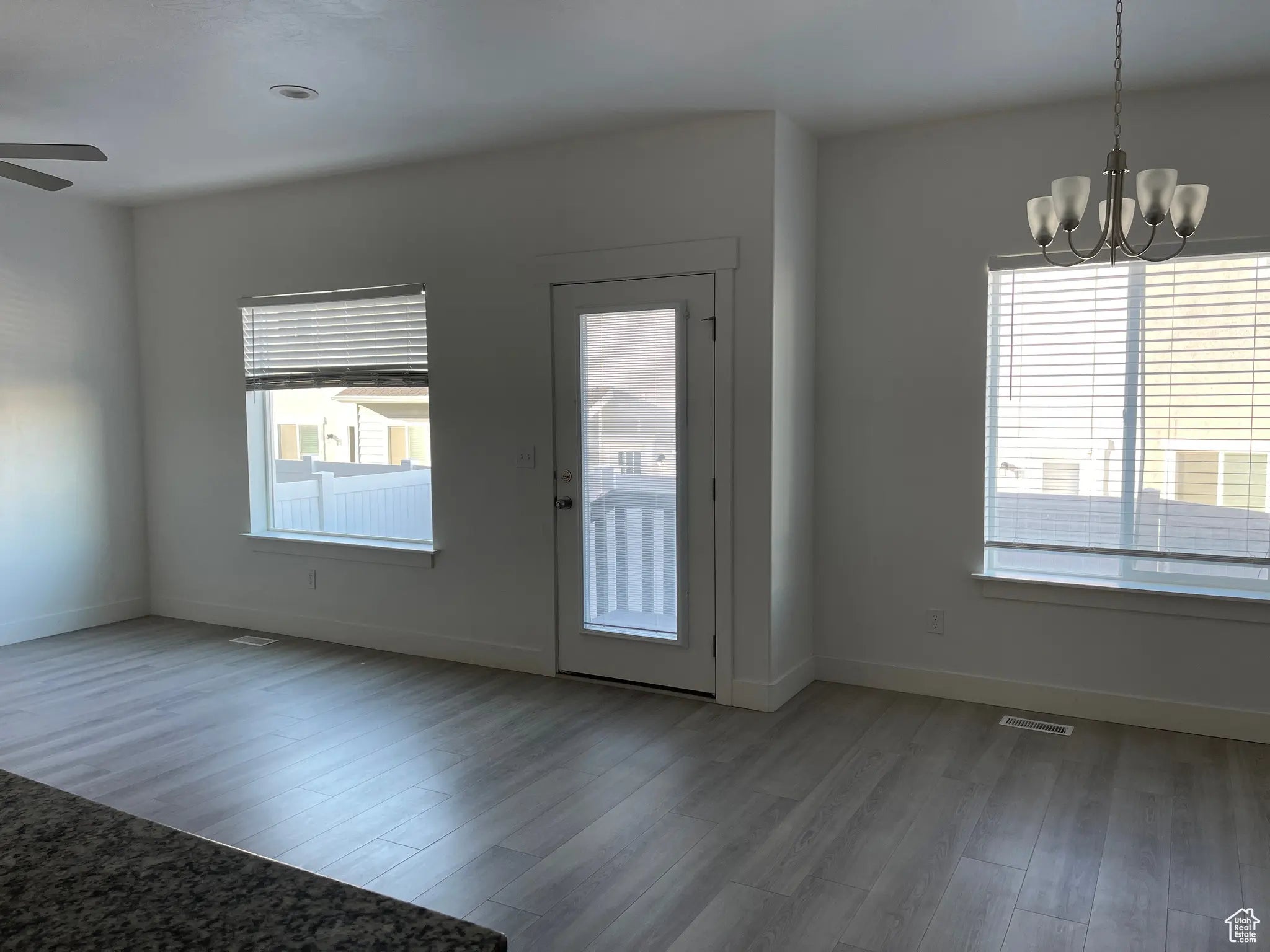 Photo of Listing #2073216