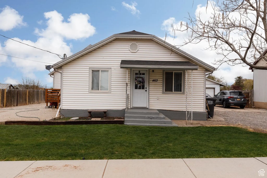 463 E Main St, Salina