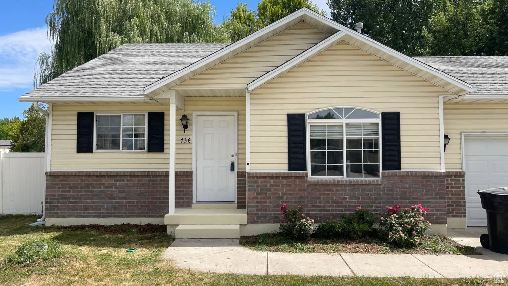 736 Majestic Dr, Logan