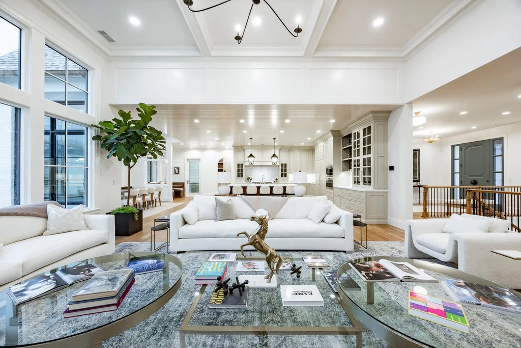 618 S Fox Den Rd 2, Midway