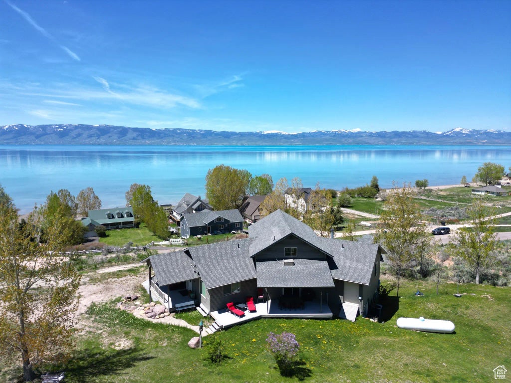 1940 E Shore Rd, Saint Charles