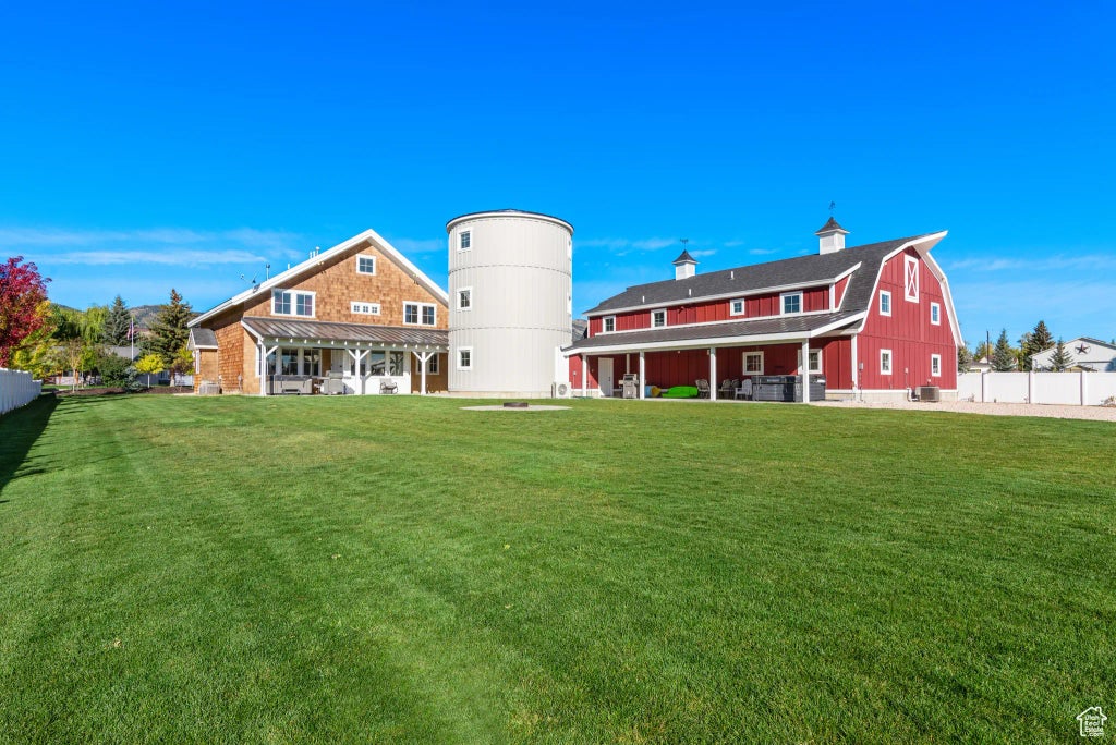 300 S 100 St W, Garden City