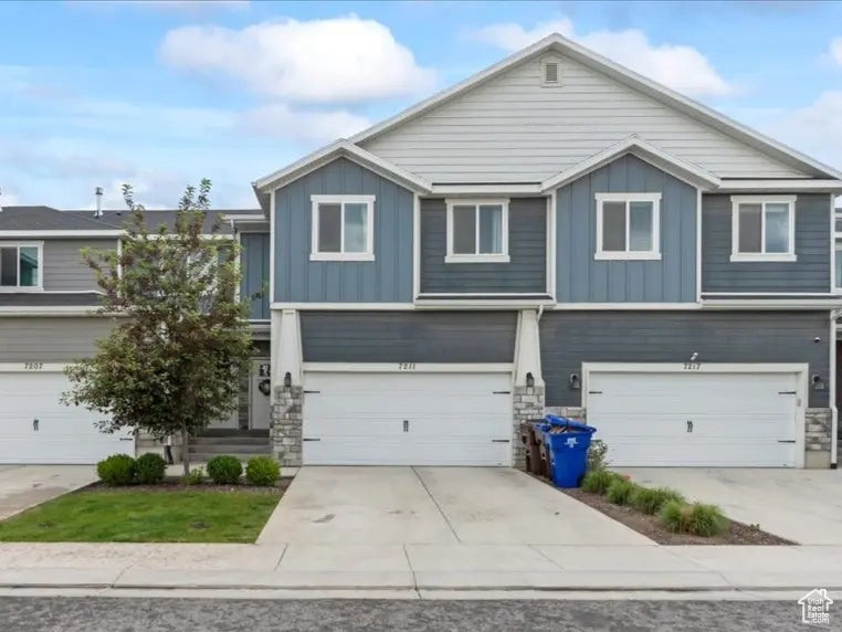 Photo of Listing #2088363