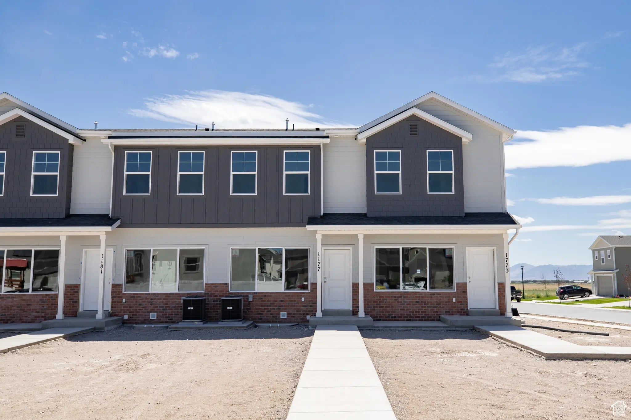 Photo of Listing #2088657