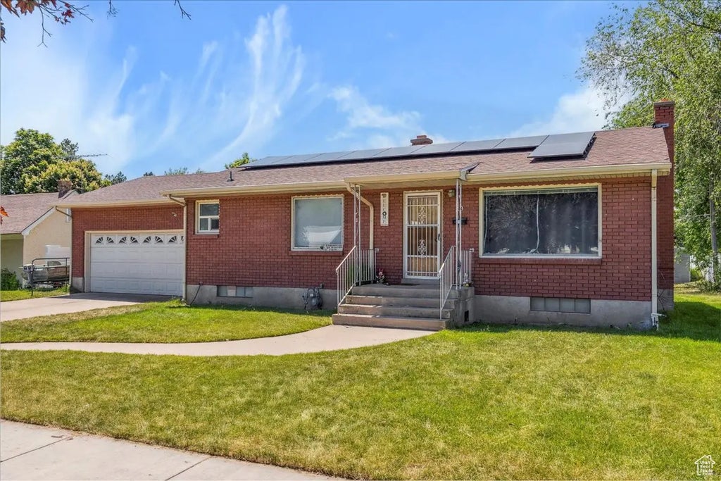 339 S Main St, Smithfield