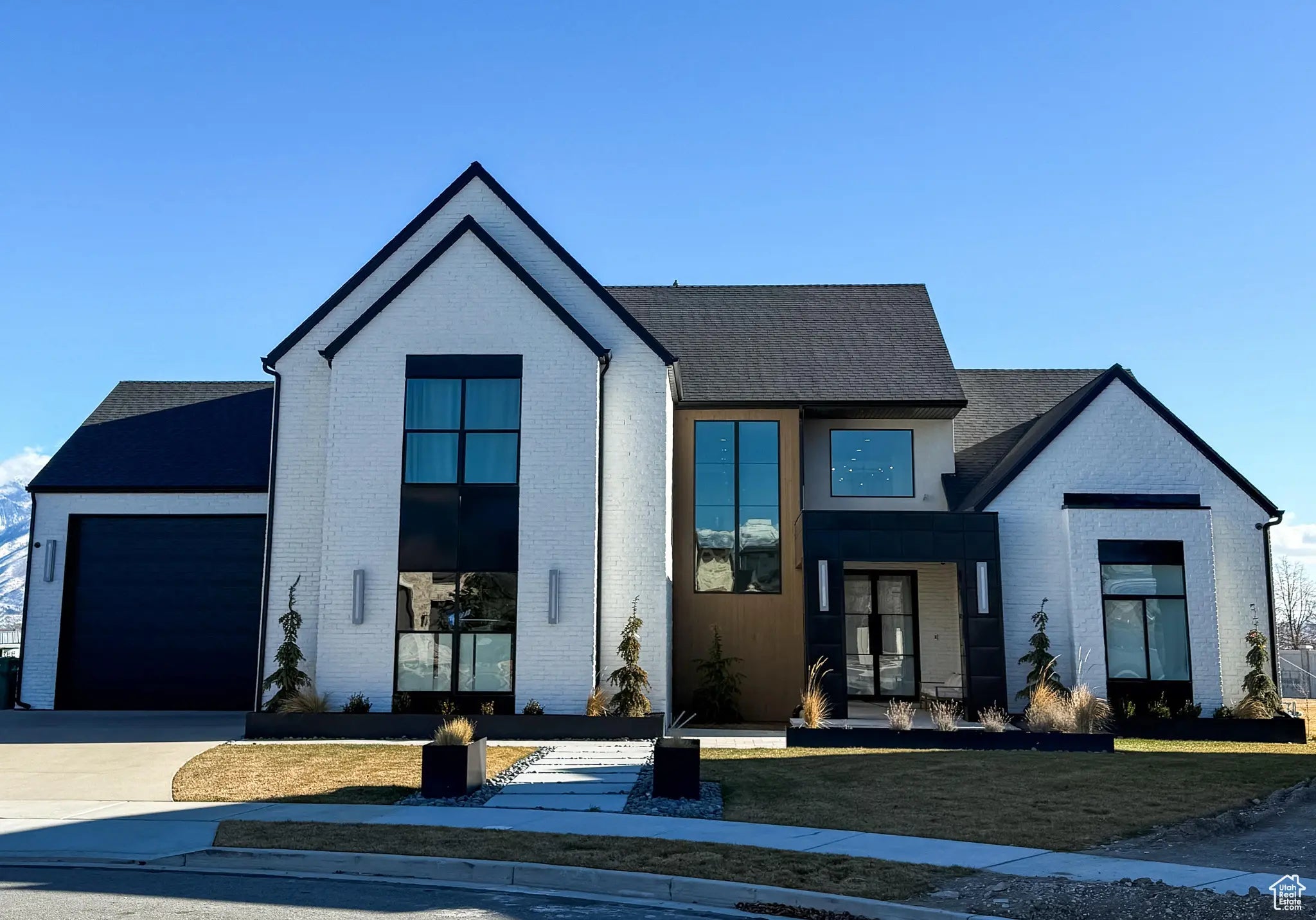 Photo of Listing #2090331