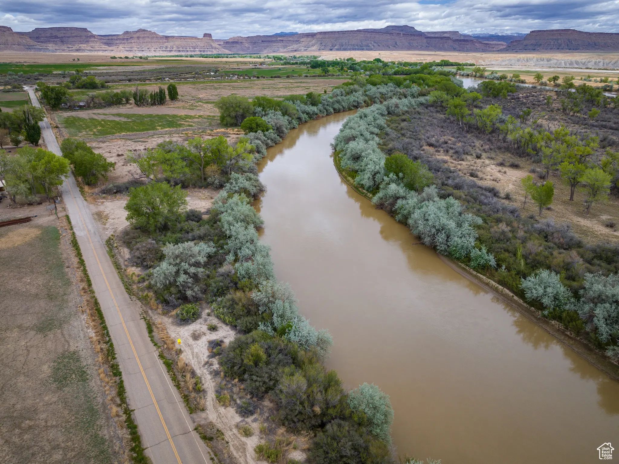 2220 N Long St, Green River